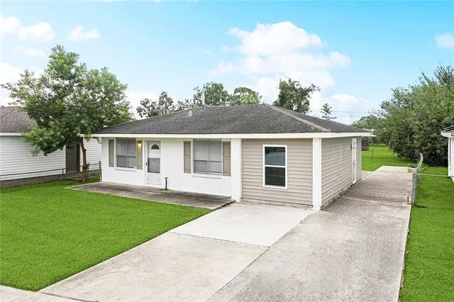 $180,000 | 85 Elaine Drive, Avondale, LA 70094