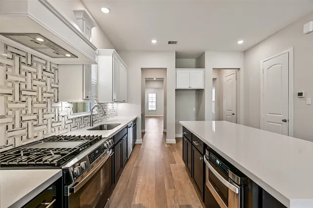 $440,955 | 2521 South Houston Avenue, Pearland, TX 77581