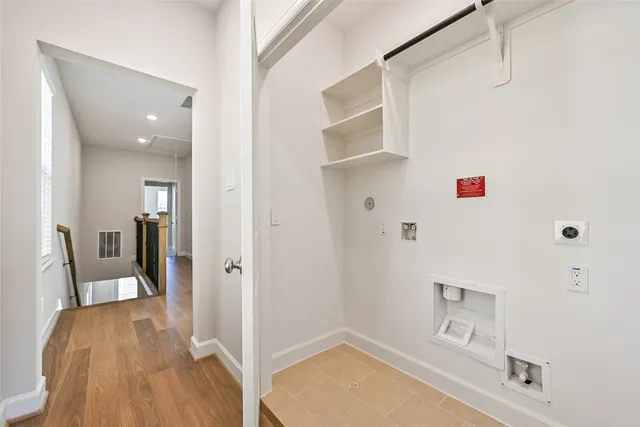 $440,955 | 2521 South Houston Avenue, Pearland, TX 77581