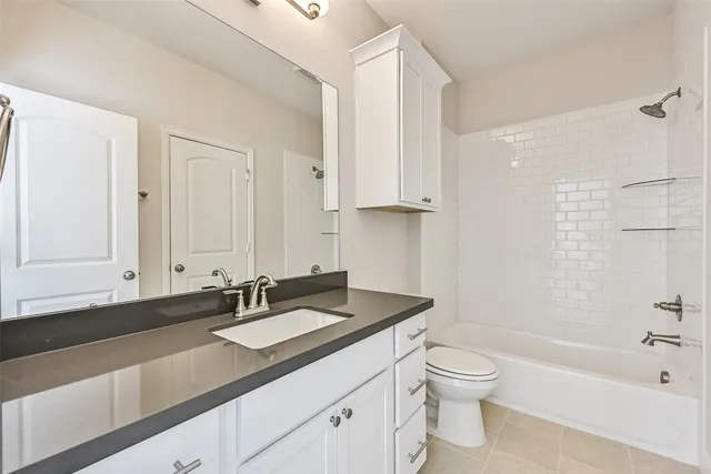 $440,955 | 2521 South Houston Avenue, Pearland, TX 77581