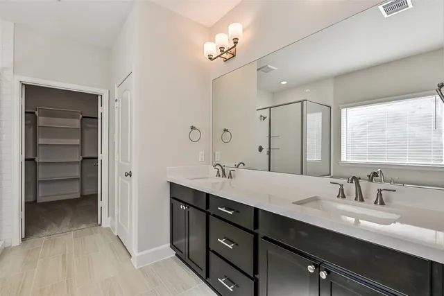 $440,955 | 2521 South Houston Avenue, Pearland, TX 77581