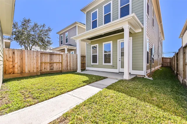 $440,955 | 2521 South Houston Avenue, Pearland, TX 77581