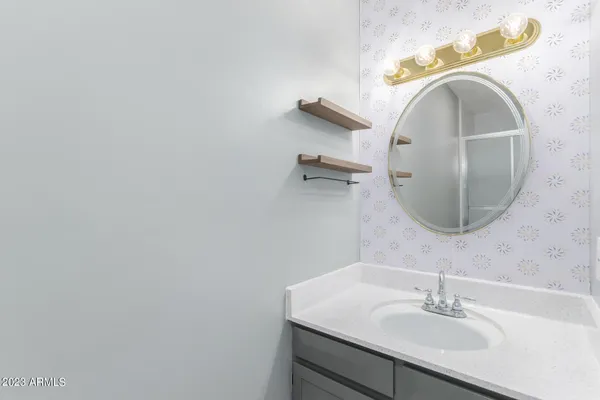 $2,500 | 3037 South Country Club Way, Tempe, AZ 85282