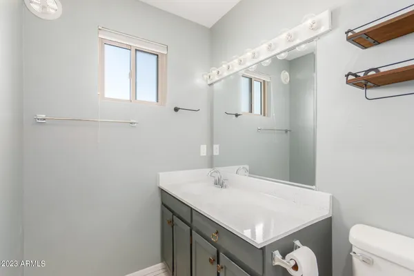 $2,500 | 3037 South Country Club Way, Tempe, AZ 85282