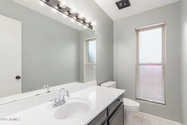 $2,500 | 3037 South Country Club Way, Tempe, AZ 85282
