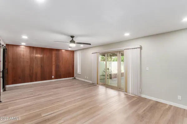 $2,500 | 3037 South Country Club Way, Tempe, AZ 85282