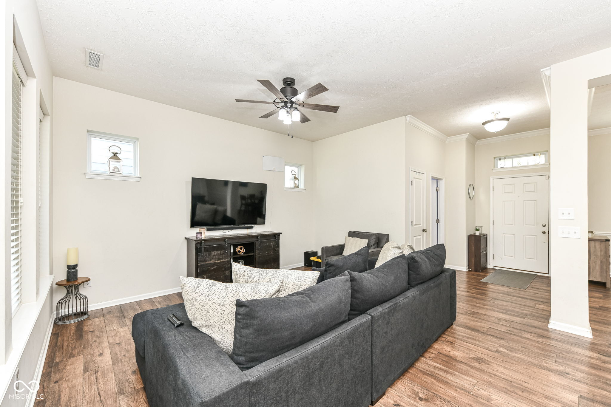 9110 Hawkins Road Indianapolis, IN 46216 - Photo 4 of 31