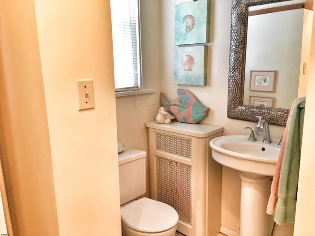 $1,200 | 104 South Wissahickon Avenue, Ventnor City, NJ 08406