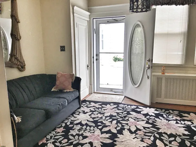 $1,200 | 104 South Wissahickon Avenue, Ventnor City, NJ 08406