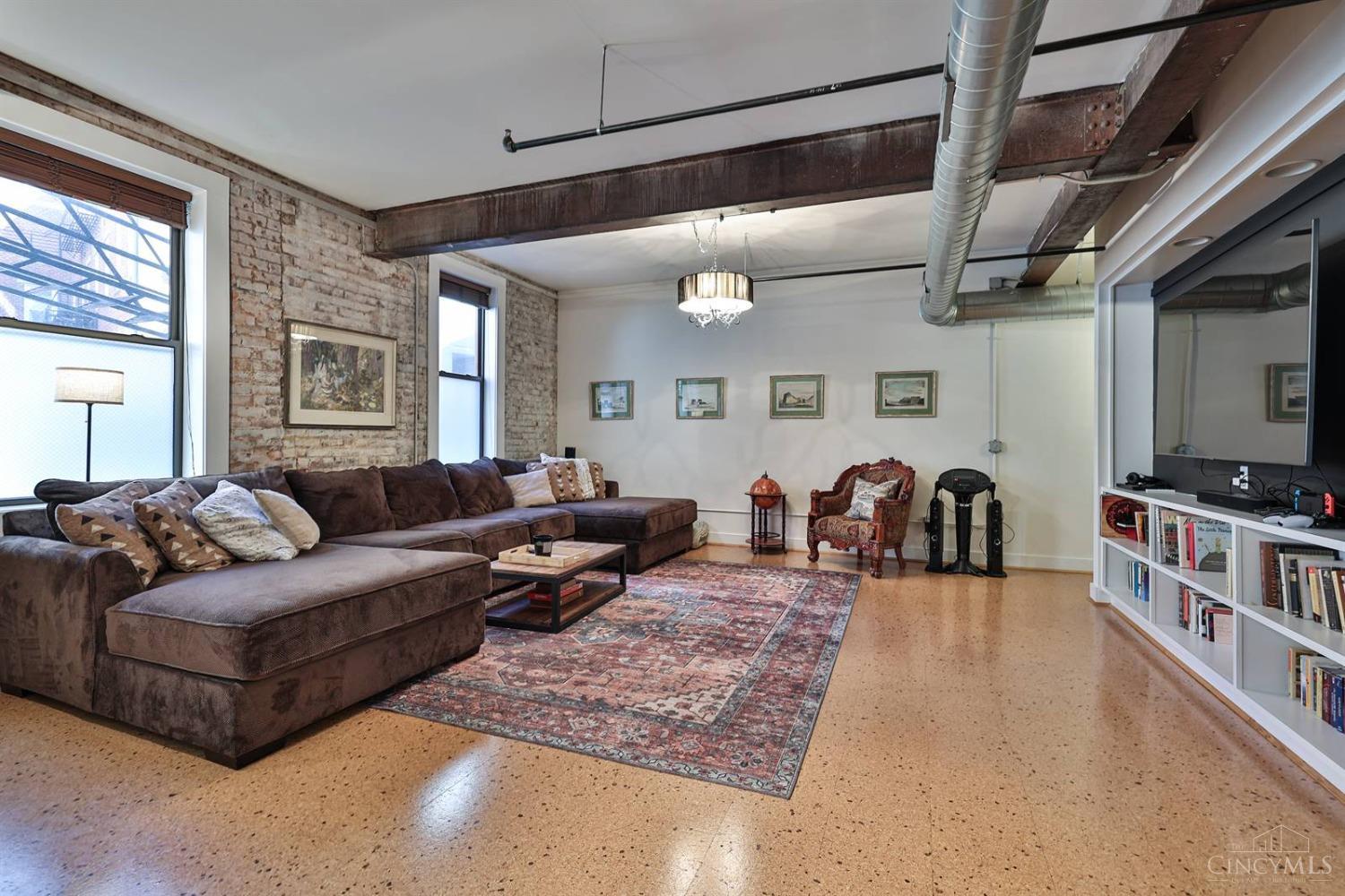 512 Reading Road, Unit 202 Cincinnati, OH 45202 - Photo 4 of 34
