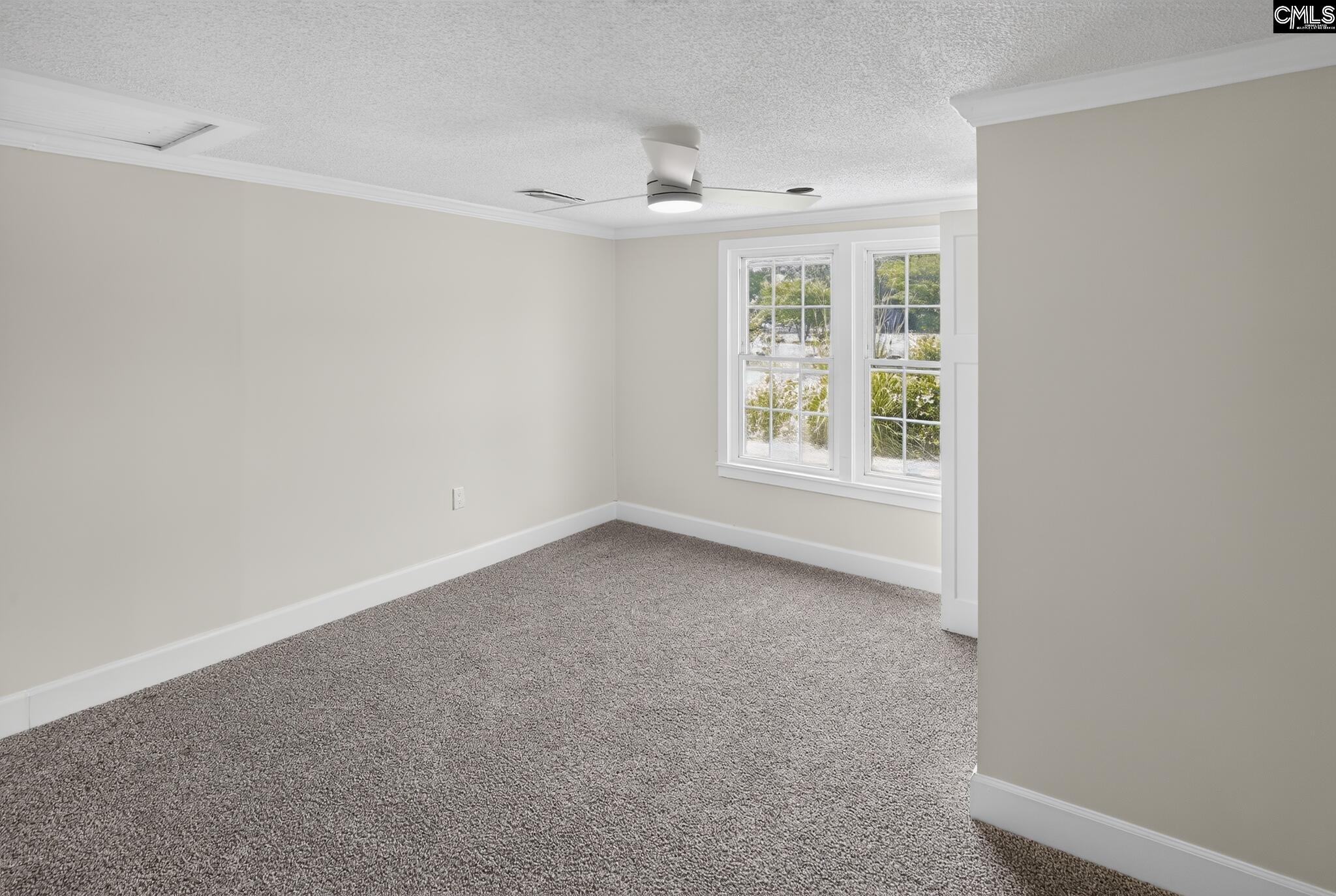 302 Vanboklen Street Eastover, SC 29044 - Photo 19 of 34