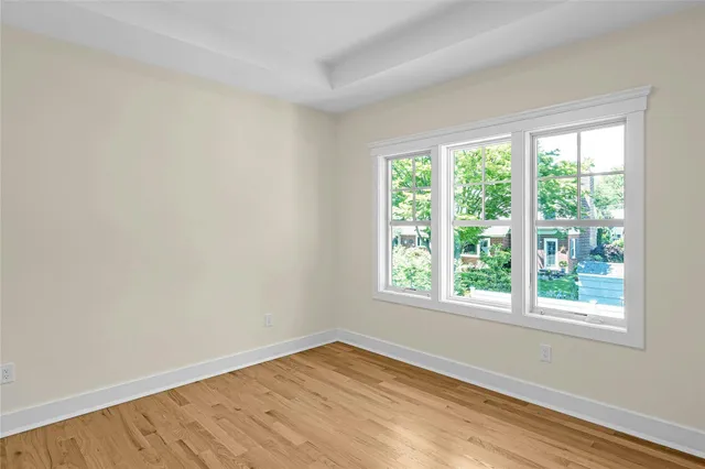 $1,780,000 | 18 Roosevelt Avenue, Glen Head, NY 11545