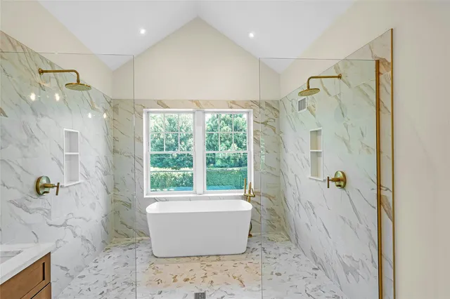 $1,780,000 | 18 Roosevelt Avenue, Glen Head, NY 11545