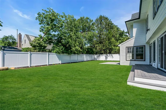 $1,780,000 | 18 Roosevelt Avenue, Glen Head, NY 11545