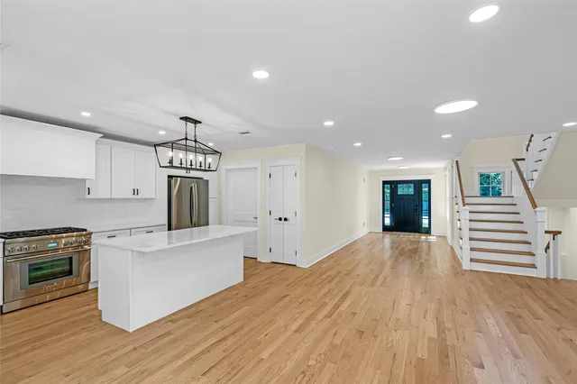 $1,780,000 | 18 Roosevelt Avenue, Glen Head, NY 11545