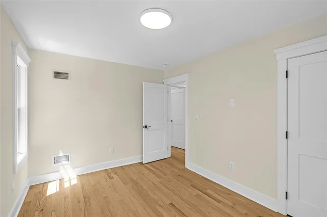 $1,780,000 | 18 Roosevelt Avenue, Glen Head, NY 11545