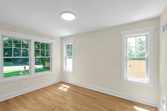 $1,780,000 | 18 Roosevelt Avenue, Glen Head, NY 11545