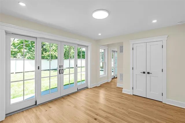 $1,780,000 | 18 Roosevelt Avenue, Glen Head, NY 11545