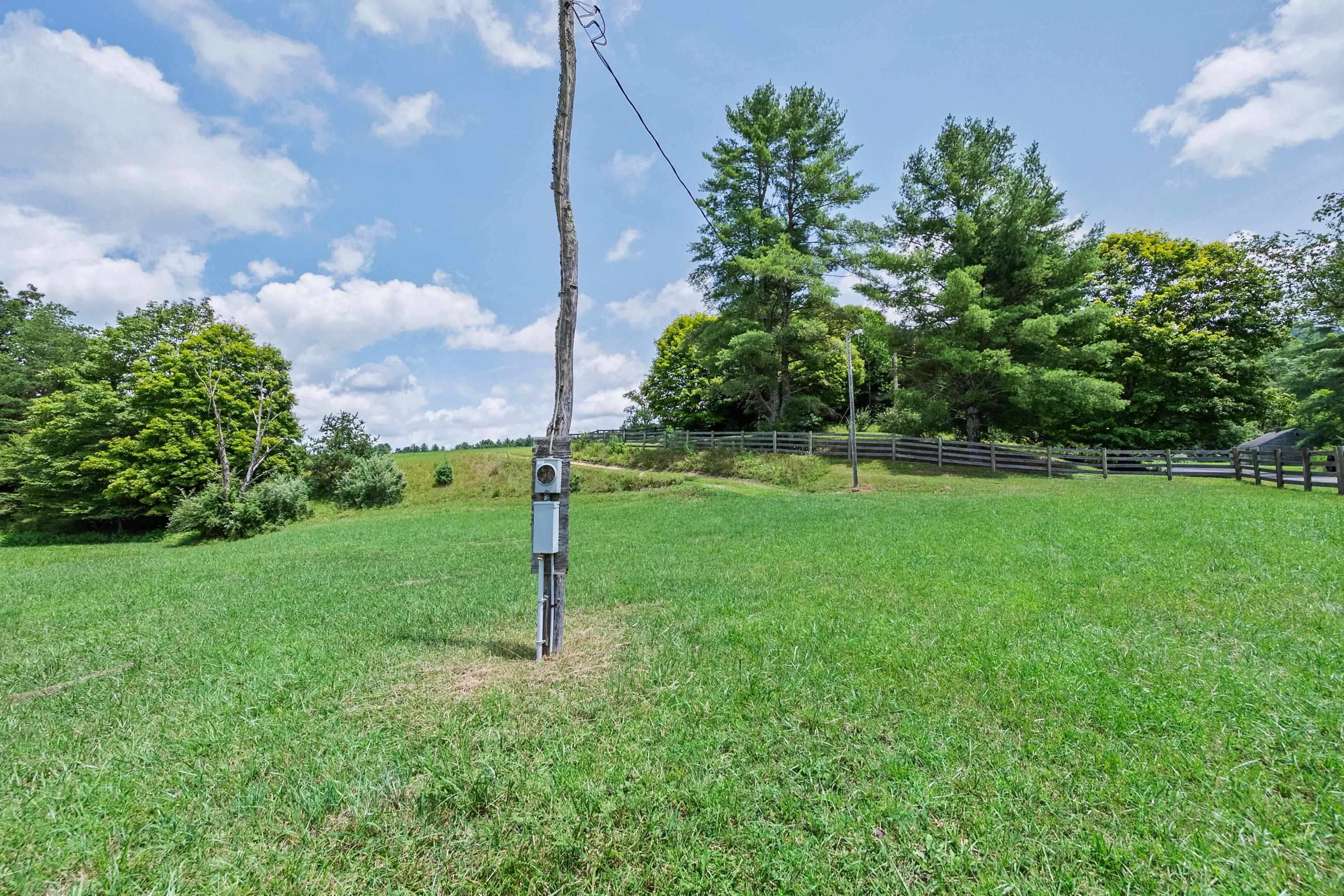 5685 Robinson Tract Road Pulaski, VA 24301 - Photo 12 of 82 Gallery Image 12