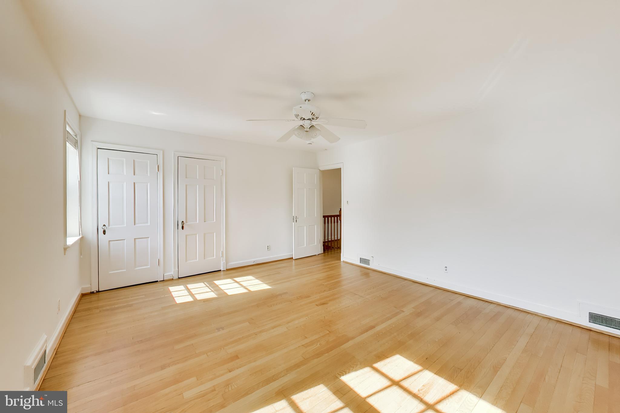 5138 Nebraska Avenue Northwest Washington, DC 20008 - Photo 17 of 39 a view of an empty room and window