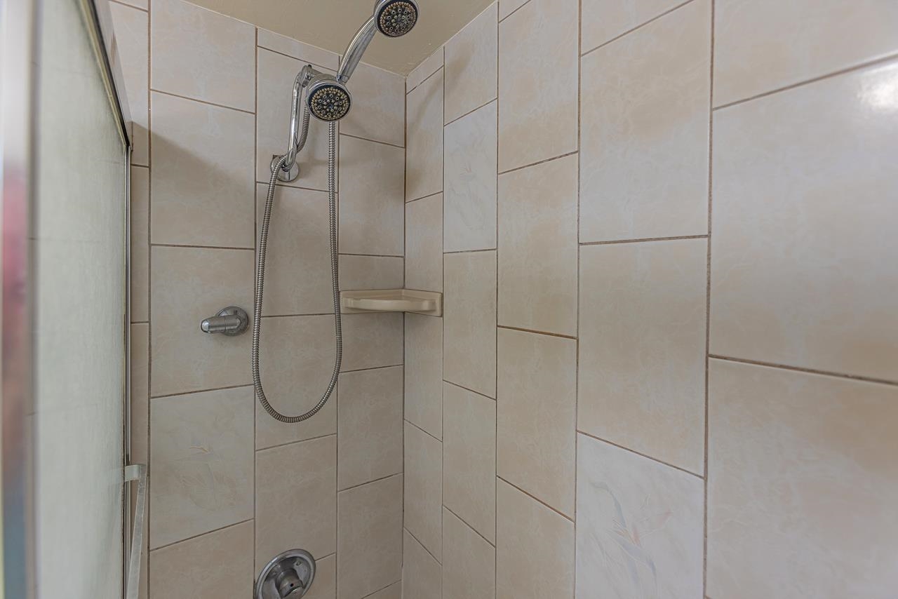 2936 South Kihei Road, Unit 613 Kihei, HI 96753 - Photo 25 of 46 a bathroom with a shower