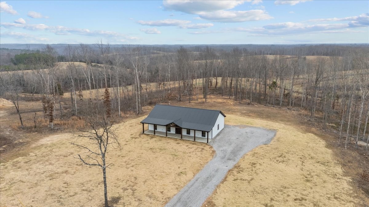 1690 Lucas Ridge Waverly, TN 37185 - Photo 2 of 47