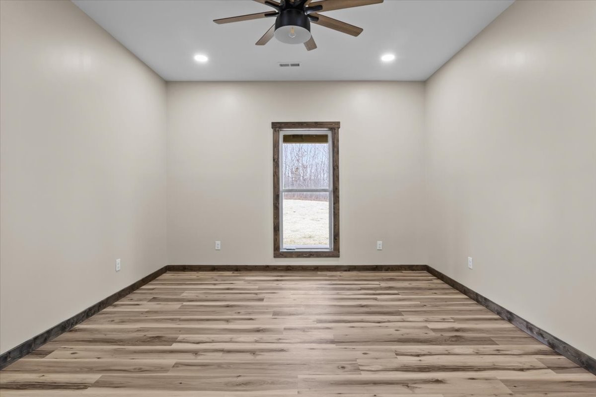 1690 Lucas Ridge Waverly, TN 37185 - Photo 27 of 47