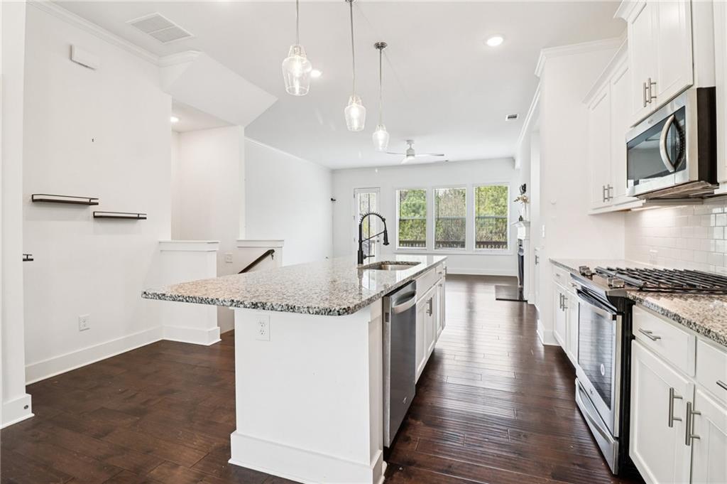 2154 Colvin Court Northwest Atlanta, GA 30318 - Photo 10 of 28