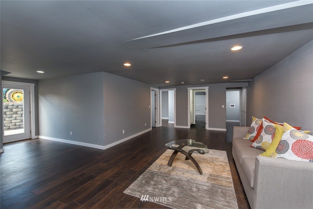 736 East Pole Road Lynden, WA 98264 - Photo 14 of 25