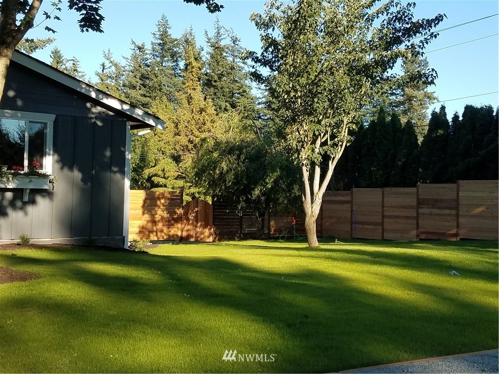 736 East Pole Road Lynden, WA 98264 - Photo 3 of 25