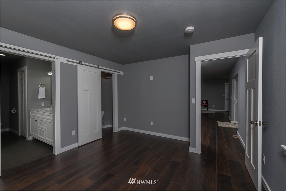 736 East Pole Road Lynden, WA 98264 - Photo 8 of 25