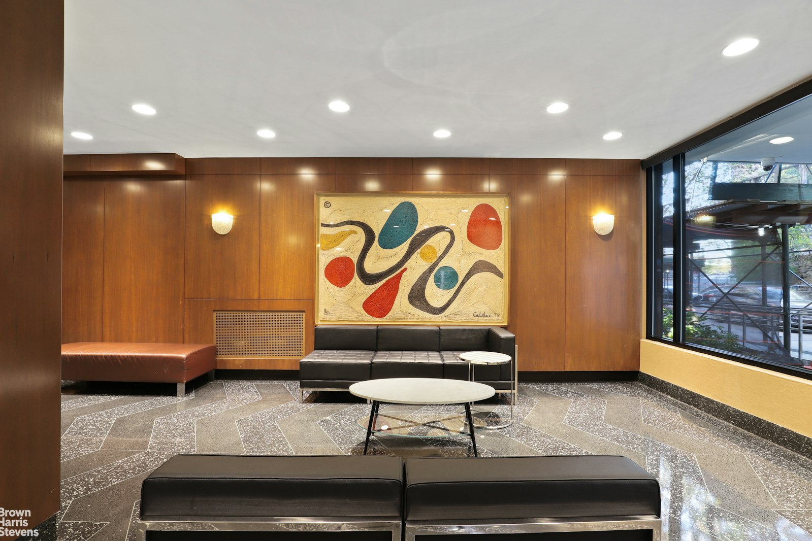 555 Kappock Street, Unit 2E Bronx, NY 10463 - Photo 33 of 39 a living room with furniture