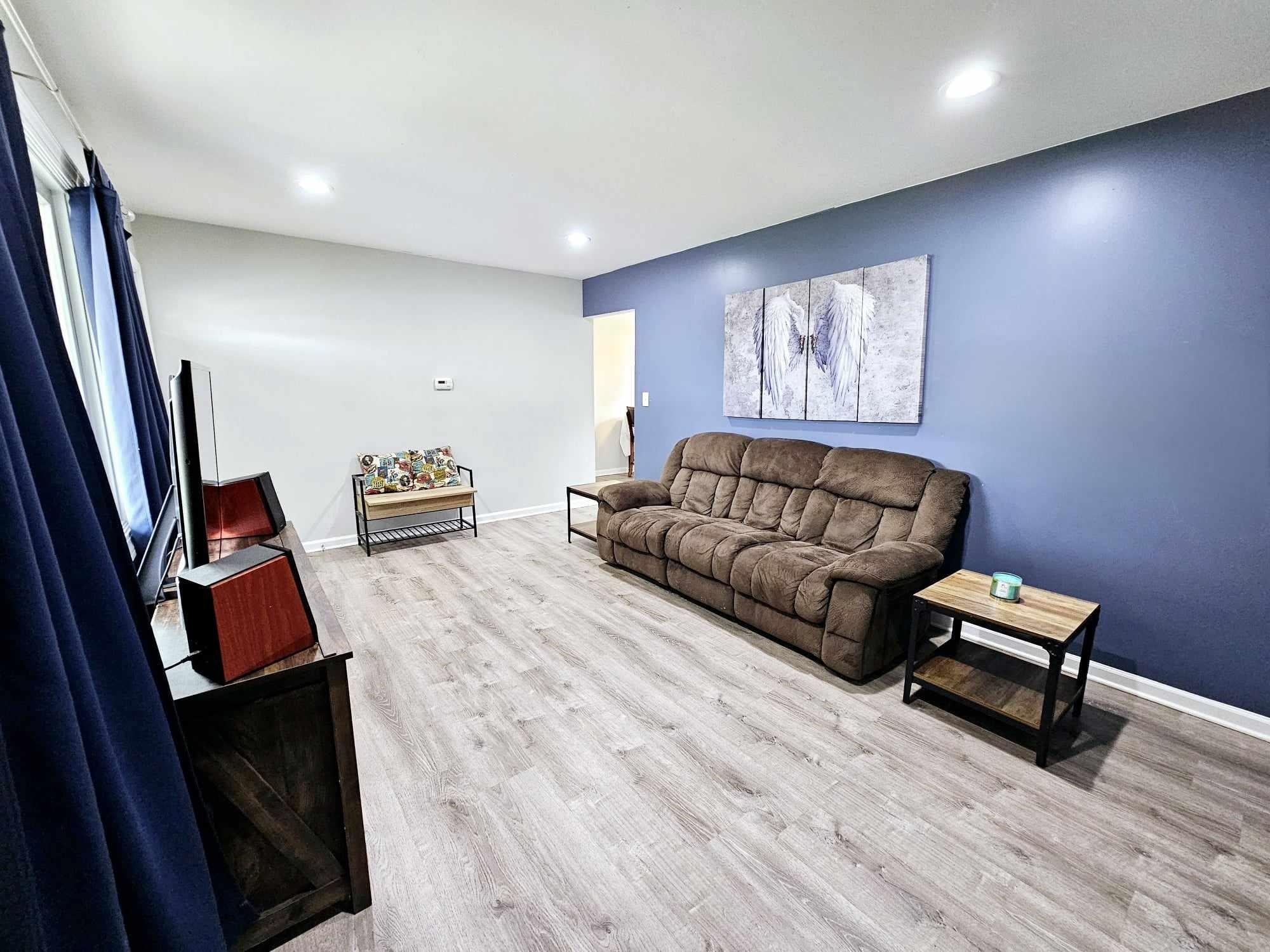 2404 North Irish Road Davison, MI 48423 - Photo 13 of 30 50135949-db6a3945-da3e-455e-948d-aae0e7c6d414.JPG