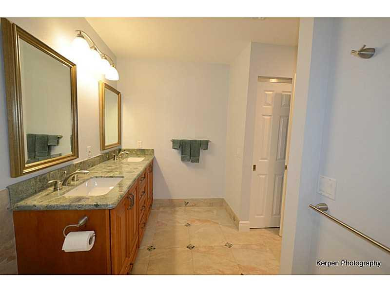 20896 Boca Ridge Drive North, Unit 20896 Boca Raton, FL 33428 - Photo 7 of 30 Master Bath/Spa.