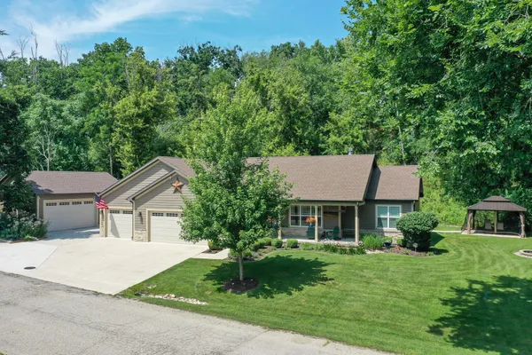 $849,900 | W4156 Longfellow Drive, Geneva, WI 53147