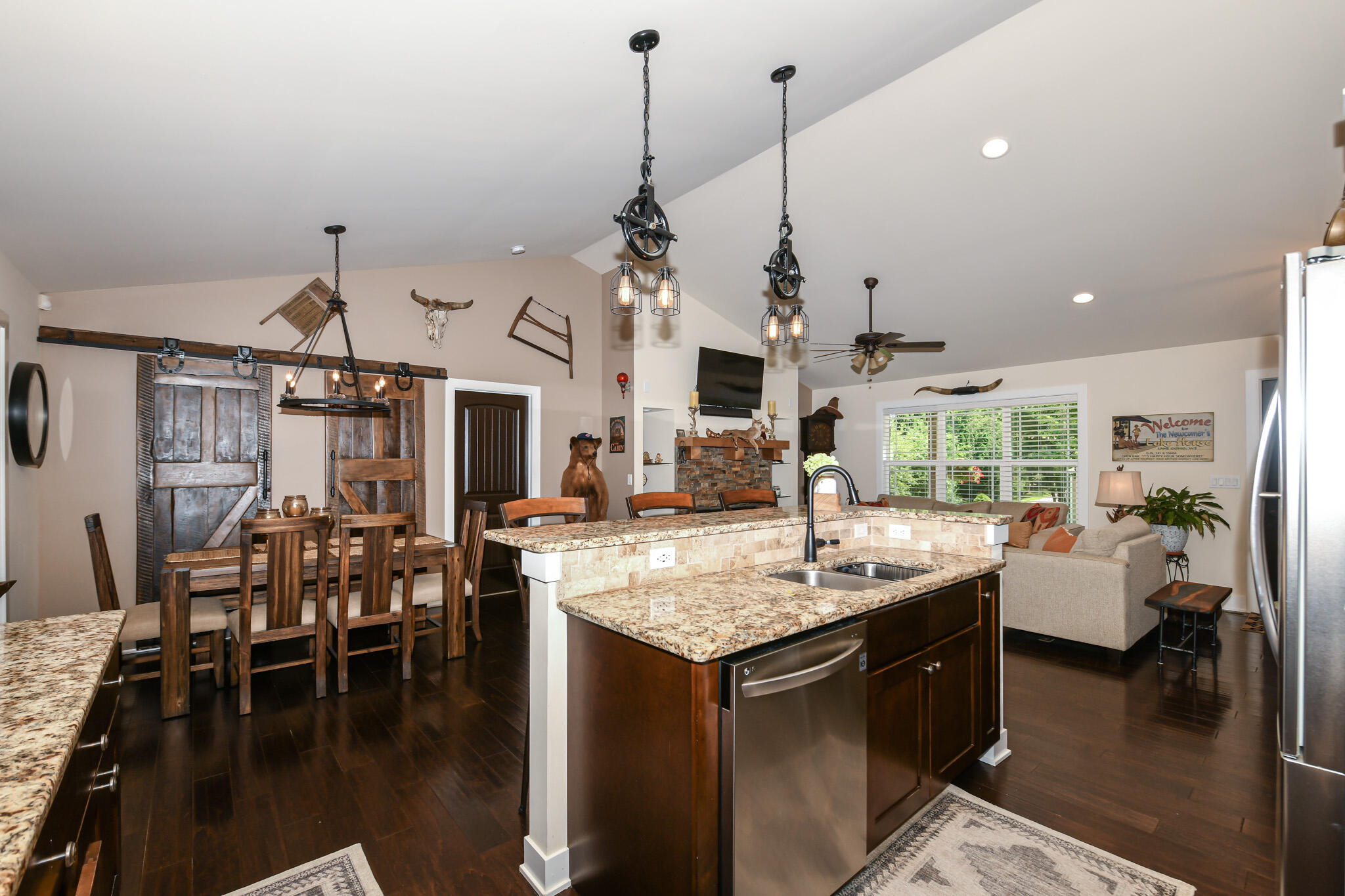 W4156 Longfellow Drive Geneva, WI 53147 - Photo 10 of 54 Kitchen - Dining Area