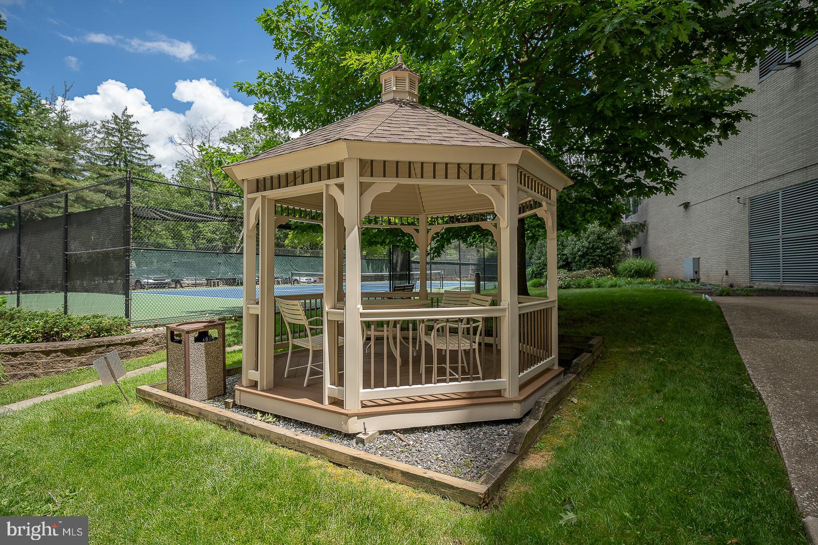 191 Presidential Boulevard, Unit R402 Bala Cynwyd, PA 19004 - Photo 25 of 27 a view of a house with backyard