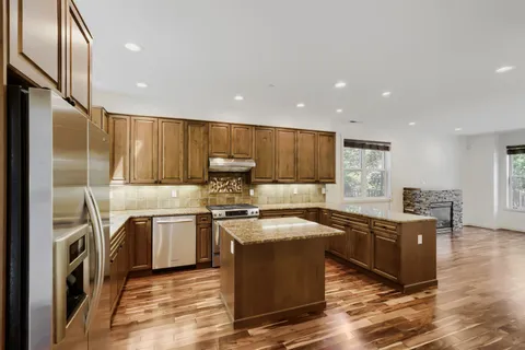 $1,500,000 | 303 Bellevue Way Southeast, Bellevue, WA 98004