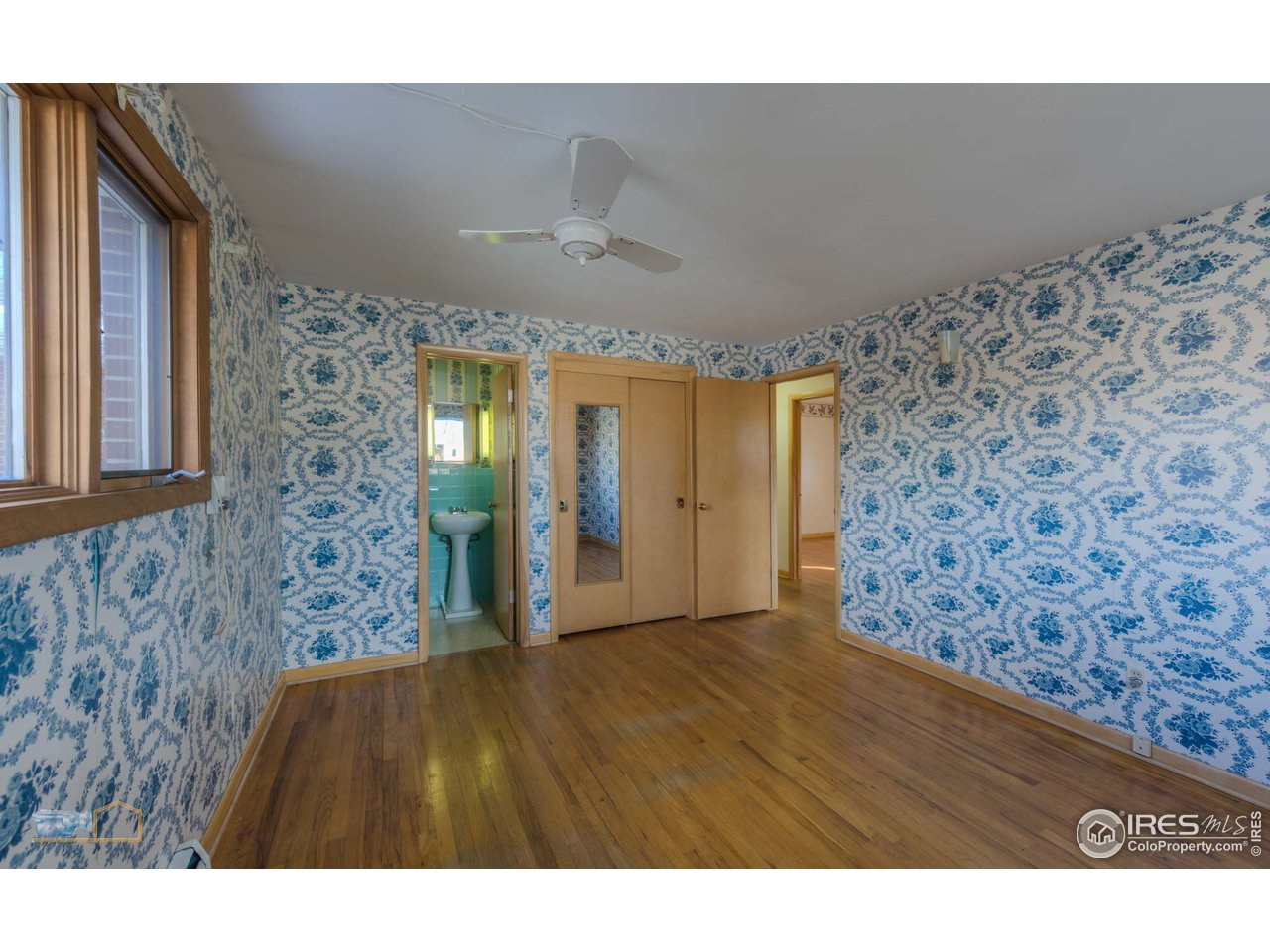 2490 Glenwood Drive Boulder, CO 80304 - Photo 13 of 25 Primary bedroom with 1/2 bath