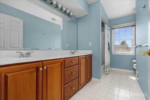 $1,495,000 | 11 Briardale Court, Plainsboro, NJ 08536