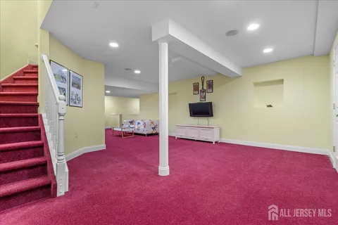 $1,495,000 | 11 Briardale Court, Plainsboro, NJ 08536