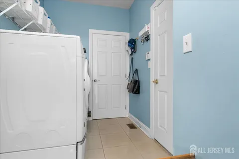 $1,495,000 | 11 Briardale Court, Plainsboro, NJ 08536