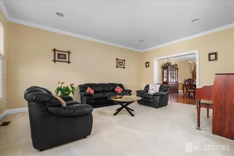 $1,495,000 | 11 Briardale Court, Plainsboro, NJ 08536