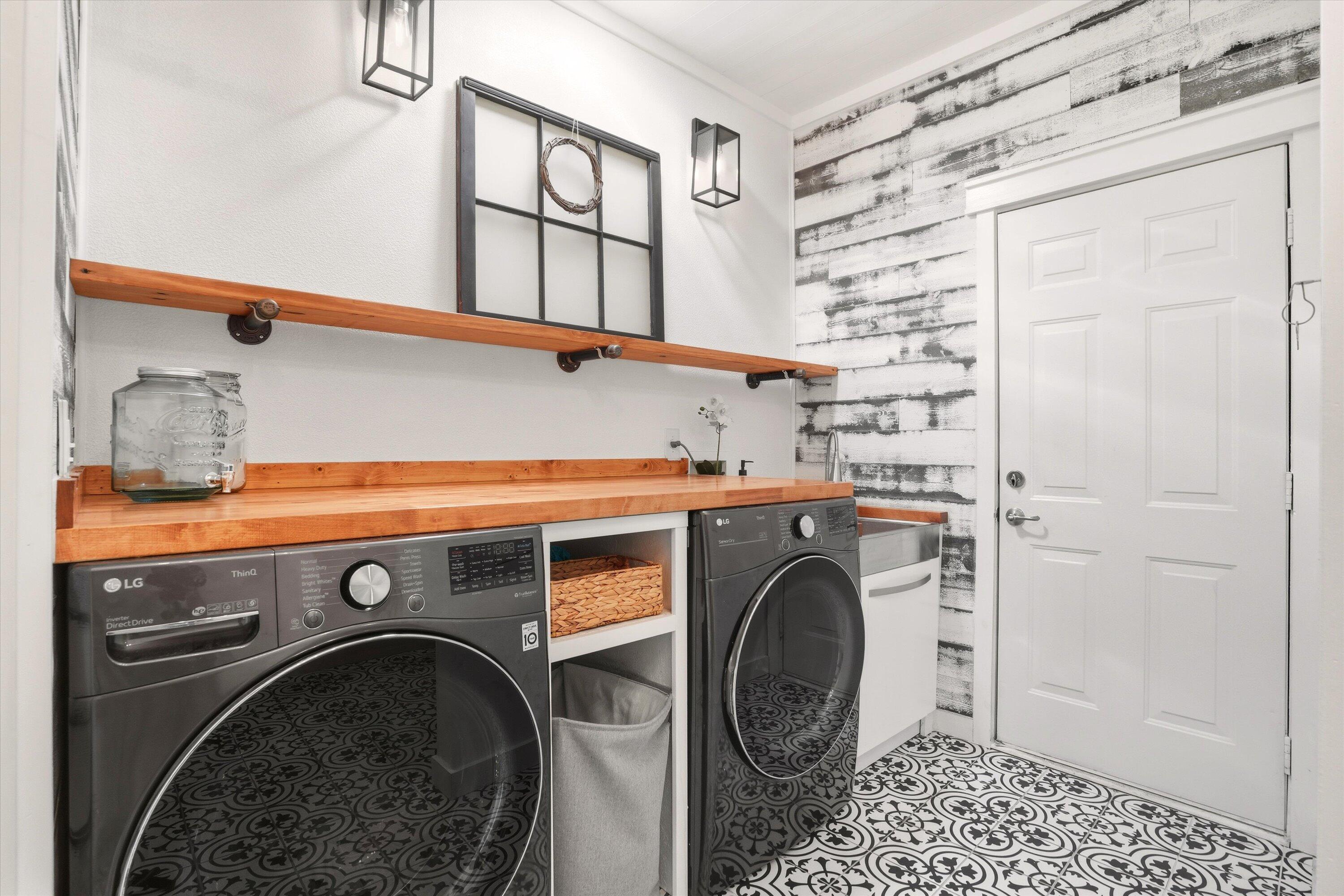 105 Writing Court Ladson, SC 29456 - Photo 15 of 26 Laundry room with utility sink