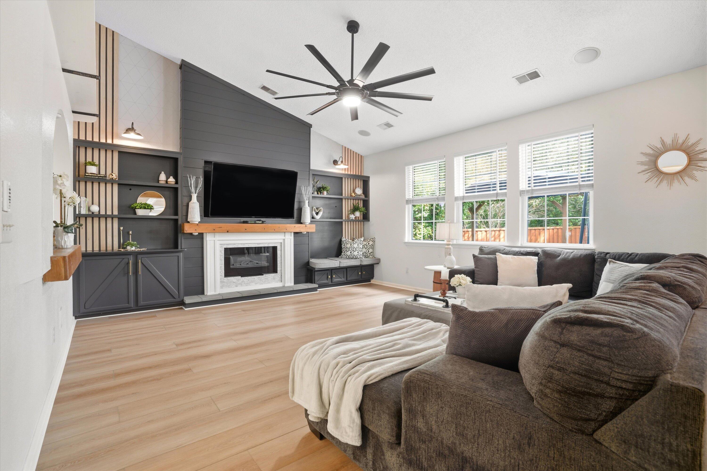105 Writing Court Ladson, SC 29456 - Photo 4 of 26 Living room