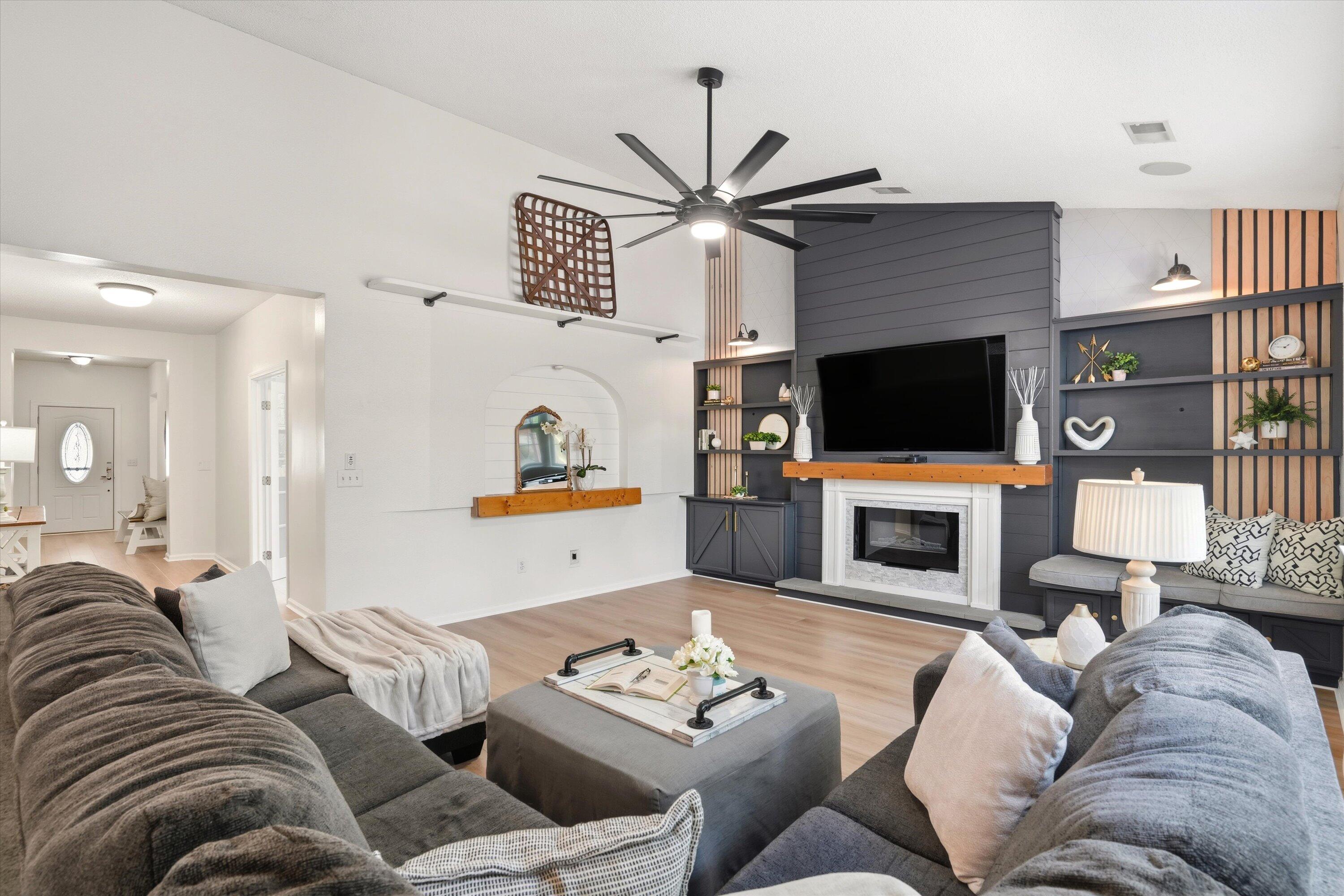 105 Writing Court Ladson, SC 29456 - Photo 5 of 26 Vaulted ceiling