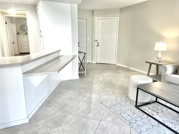 $2,000 | 1605 South Us Highway, Unit A106, Jupiter, FL 33477