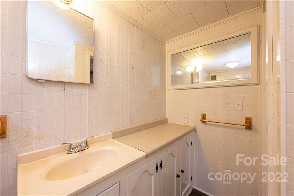 3037 Freezer Locker Road Hudson, NC 28638 - Photo 17 of 33 Gallery Image 17