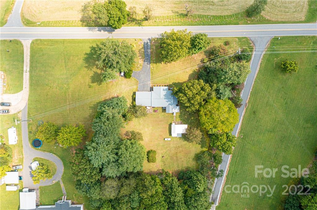 3037 Freezer Locker Road Hudson, NC 28638 - Photo 3 of 33 Gallery Image 3