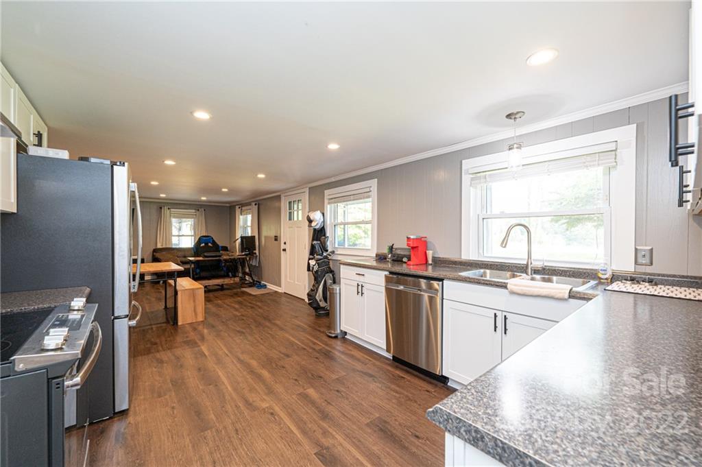 3037 Freezer Locker Road Hudson, NC 28638 - Photo 5 of 33 Gallery Image 5